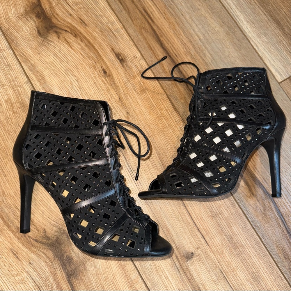Gianni Bini Black Cutout Lace-Up Peep Toe Stiletto High Heel Booties Size 9M